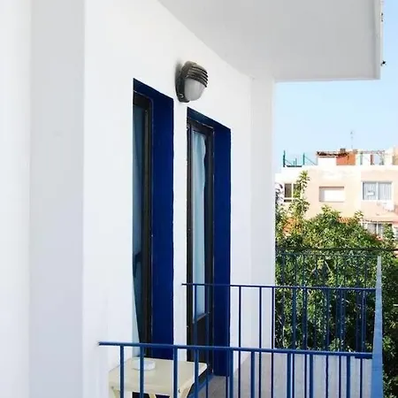Costa بيت ضيافة